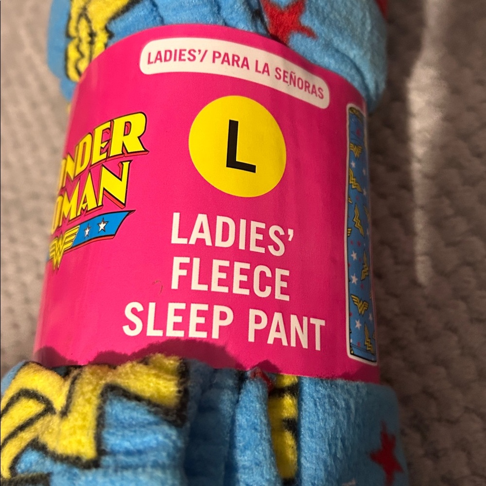 Wonder Woman Ladies' Fleece Sleep Pants - Picture 2 of 3